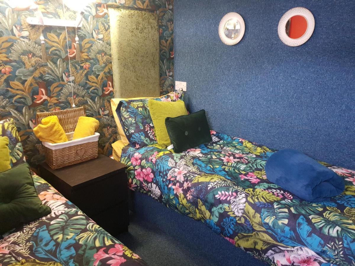 Jasmine Coral Jay Boutique Boatel Ocean Village Gibraltar Buitenkant foto