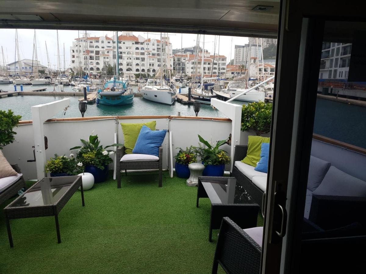 Jasmine Coral Jay Boutique Boatel Ocean Village Gibraltar Buitenkant foto