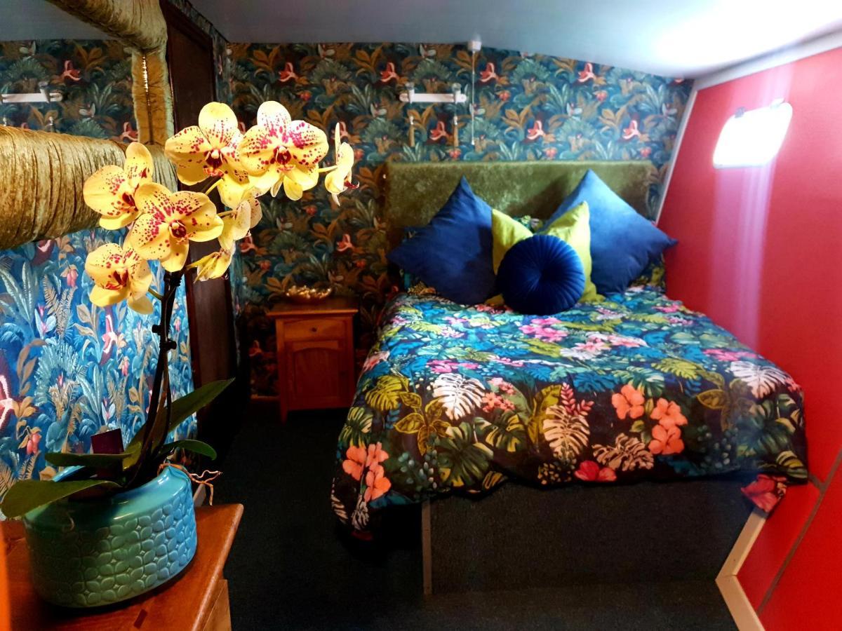 Jasmine Coral Jay Boutique Boatel Ocean Village Gibraltar Buitenkant foto