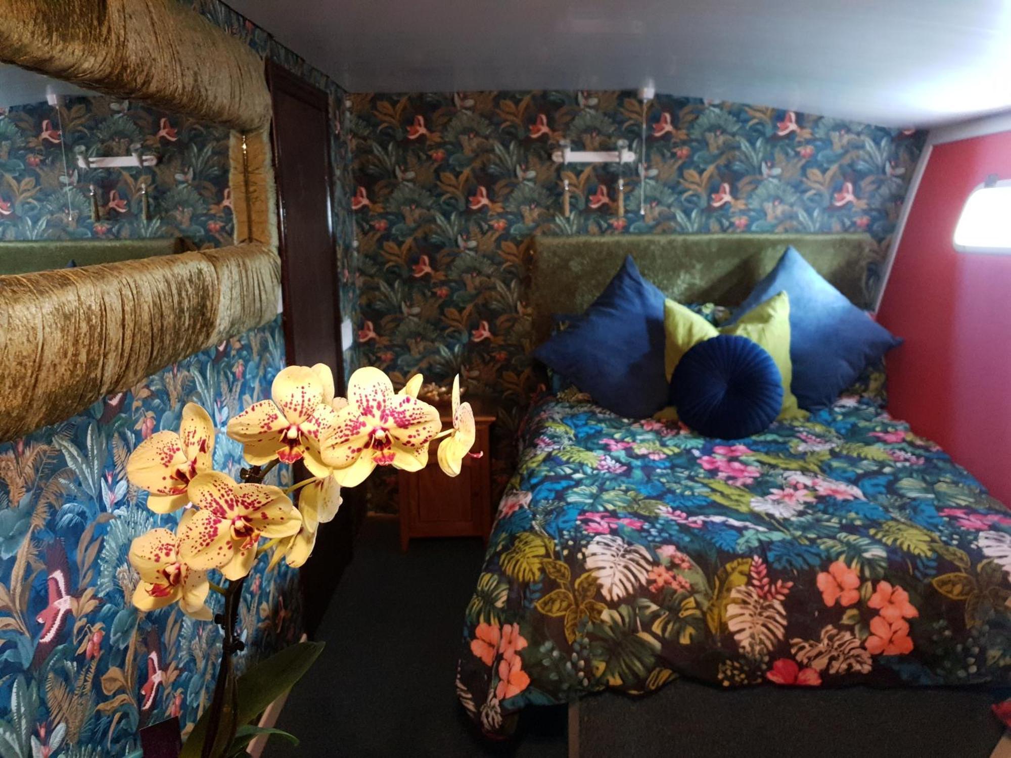 Jasmine Coral Jay Boutique Boatel Ocean Village Gibraltar Kamer foto