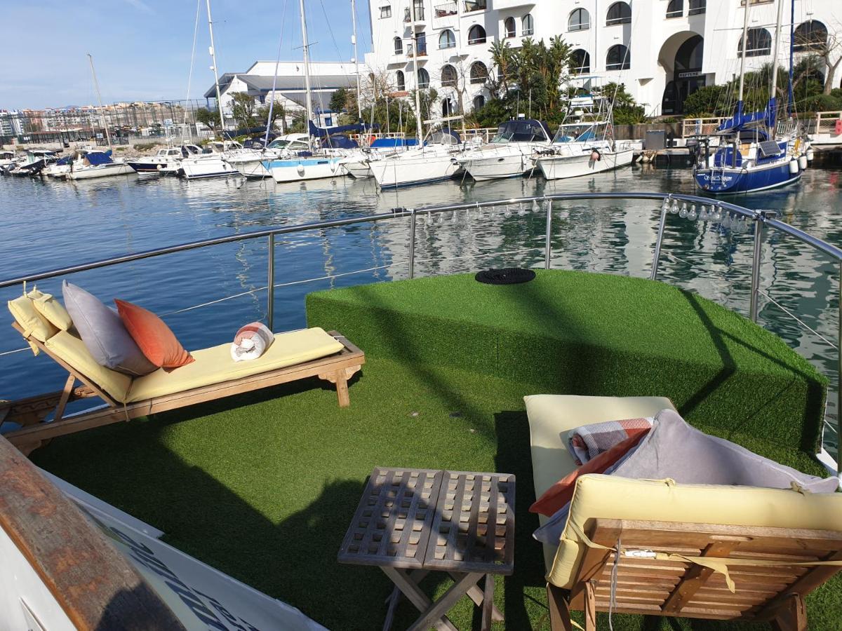 Jasmine Coral Jay Boutique Boatel Ocean Village Gibraltar Buitenkant foto